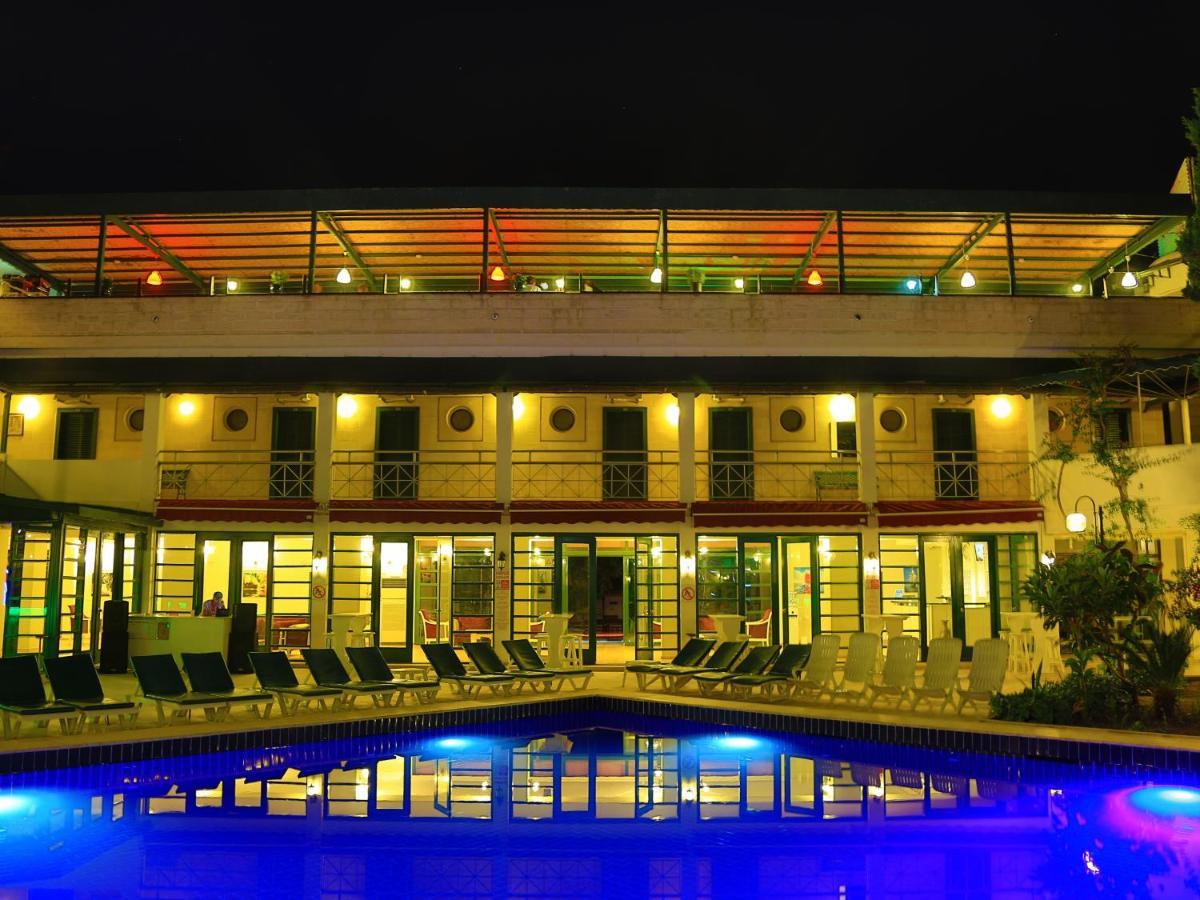 גומבט Sky Star Hotel מראה חיצוני תמונה